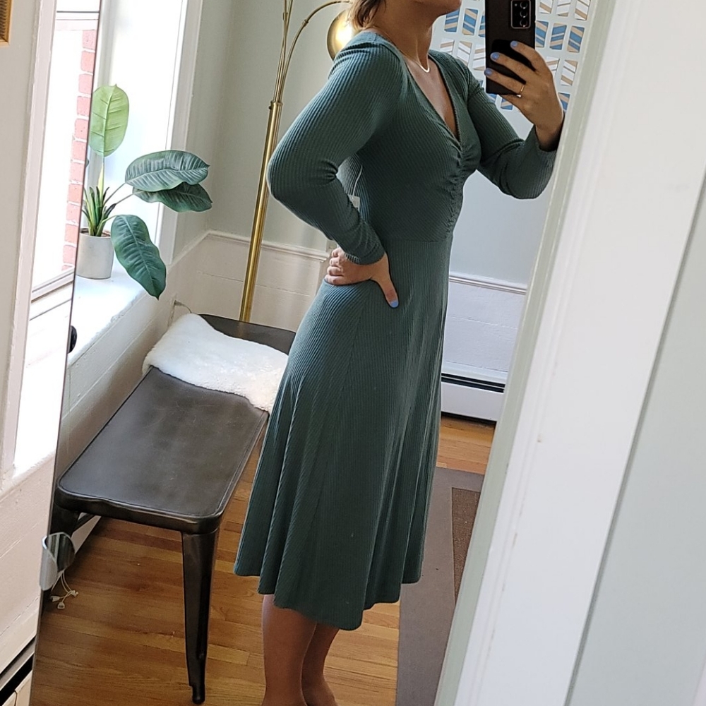 flattering green rouched v neck long sleeved dress